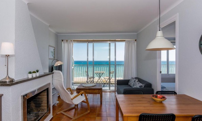 Calella Apartment | HomeHolidaysRentals Etoile