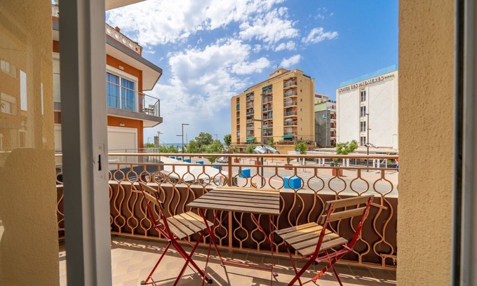 Calella Apartment | HomeHolidaysRentals SantMartin - Costa Barcelona