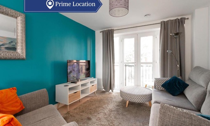 Stoke-on-Trent Apartment | Homely 4BD Townhouse - Next to Hanley Park