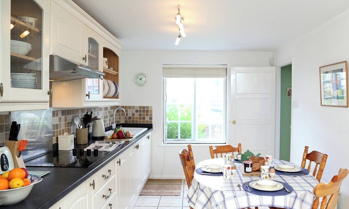 Icklesham Cottage | Homely and vibrant, a fabulous family friendly find.