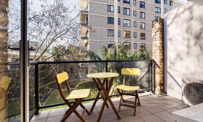 Bondi Junction Apartment | Homely-bright, air con, car spc
