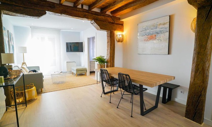 Santander Apartment | Homely Rooms
