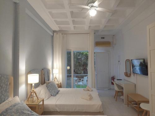 Chios Apartment | Homely Touch 2