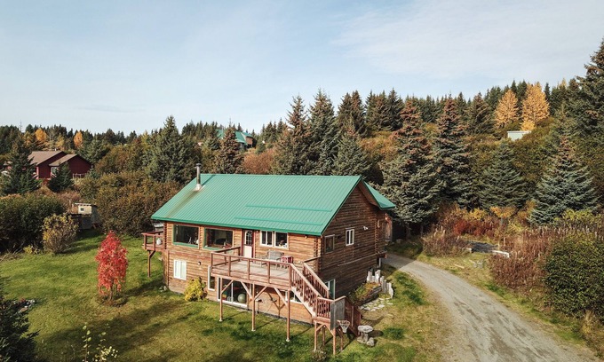 Homer House | Homer, Alaska 4BR House-great views, dogs welcome, close to town