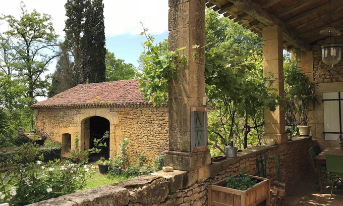 Blanquefort-sur-Briolance Villa | Homerez - Villa in Blanquefort-sur-Briolance