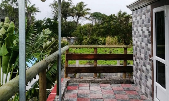 Le Bouchon House | Homerez - 200 m away from the beach! House for 5 ppl. with balcony at Le Bouchon