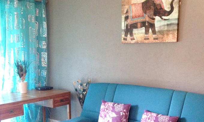 L'Autre-Bord Apartment | Homerez - 30 m away from the beach! Studio for 2 ppl. with garden at Le Moule