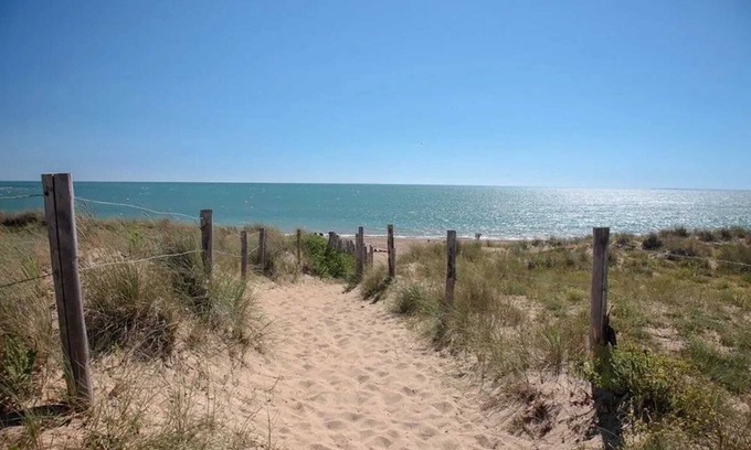 Saint-Hilaire-de-Riez Apartment | Homerez - Apartment in Saint-Hilaire-de-Riez