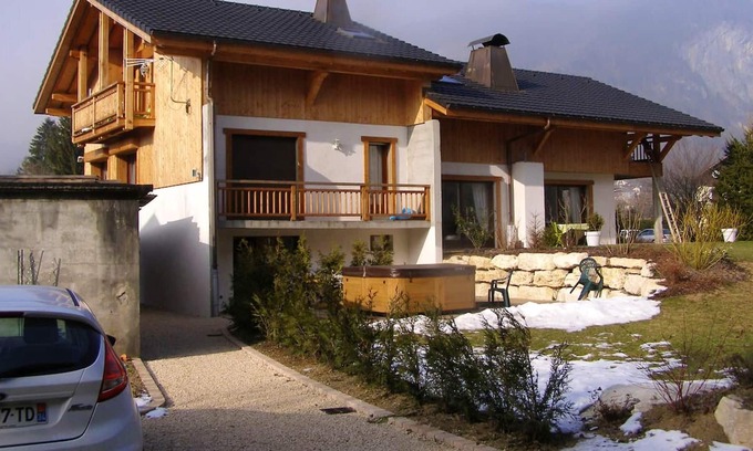 Samoens Apartment | Homerez - Amazing apartement 1 km away from the slopes for 6 ppl. with jacuzzi