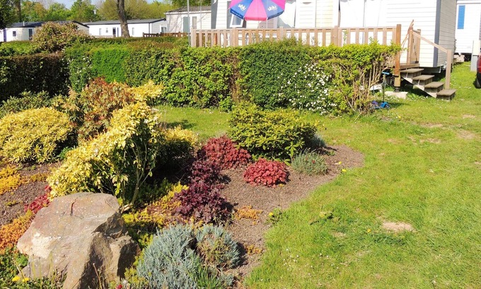 Litteau House | Homerez - Amazing bungalow for 4 ppl. with shared pool and terrace at Litteau