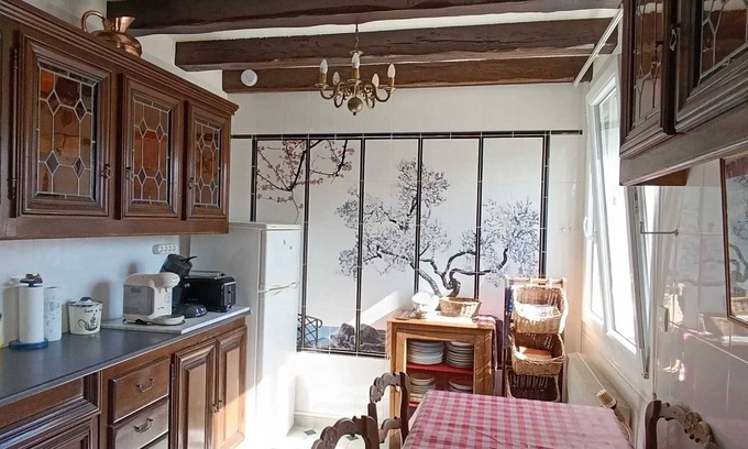 Ver-sur-Mer Apartment | Homerez - Apartment in Ver-sur-Mer