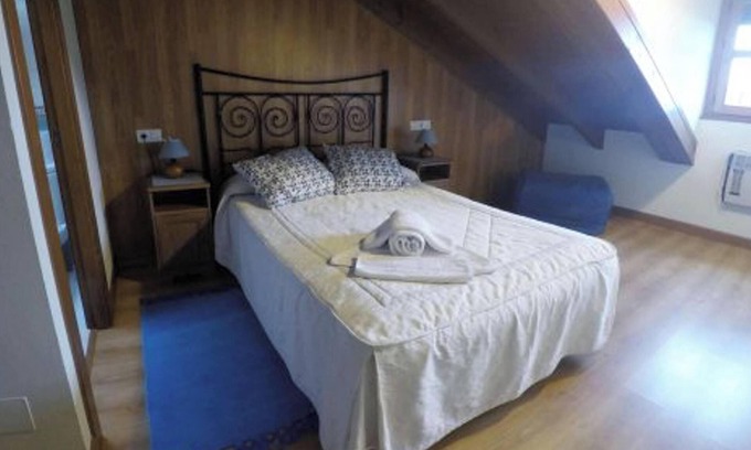 Parres Municipality Apartment | Homerez - Apartment in Llanes, mountain view.
