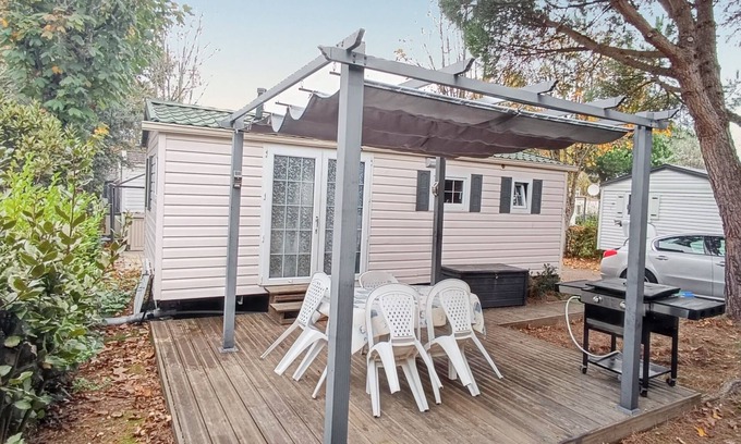 La Cotiniere House | Homerez - Bungalow in Saint-Pierre-d'Oléron