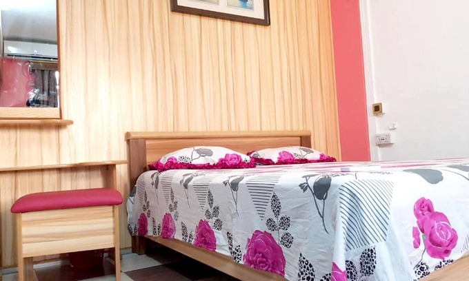 Souillac Apartment | Homerez - Beautiful appartement for 3 ppl. with terrace and balcony at Souillac