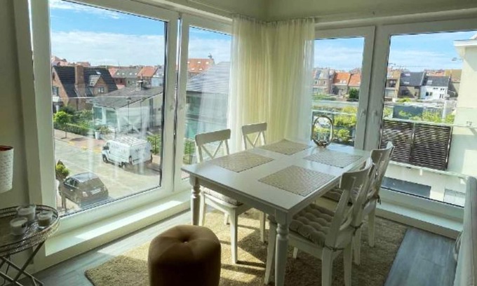 Heist Apartment | Homerez - Beautiful appartement for 4 ppl. with balcony at Knokke-Heist