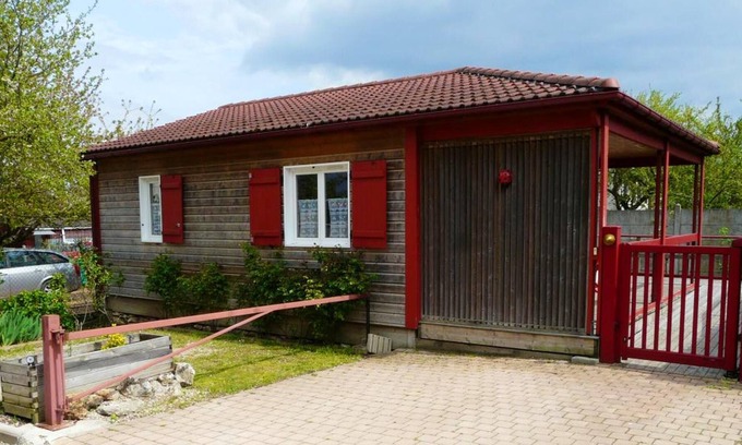 Villabe Ski Chalet | Homerez - Beautiful chalet for 4 ppl. with garden and terrace at Villabé