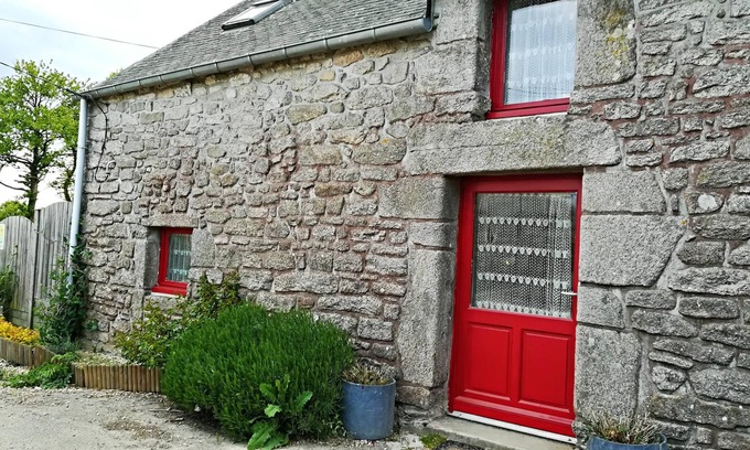 Questembert House | Homerez - Beautiful house for 4 ppl. with terrace at Questembert