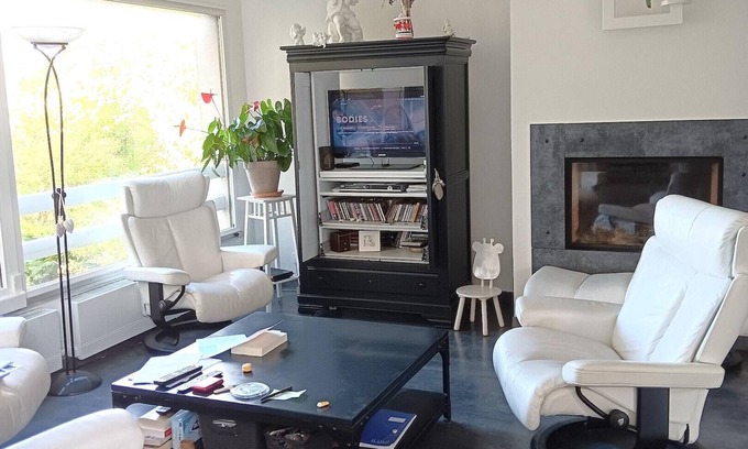 Osny House | Homerez - Beautiful house for 4 ppl. with garden and terrace at Osny