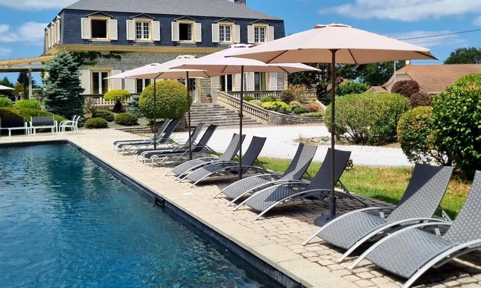 Bournos House | Homerez - Big house for 19 ppl. with swimming-pool, sauna and garden at Bourmos