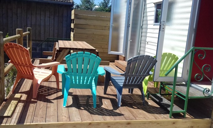 Sainte-Marie-du-Mont House | Homerez - Bungalow for 4 ppl. with garden and terrace at Sainte-Marie-du-Mont