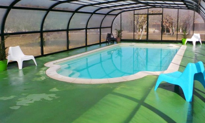 Mejannes-le-Clap House | Homerez - Bungalow for 6 ppl. with shared pool and terrace at Méjannes-le-Clap