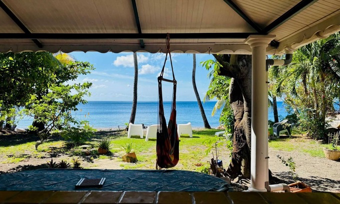Saint-Pierre House | Homerez - Bungalow in Saint-Pierre