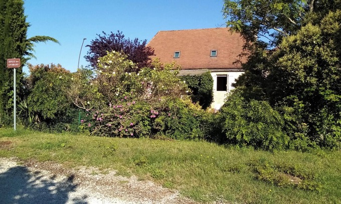 Nadillac House | Homerez - Charming house in Nadillac with private pool
