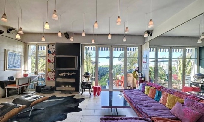 Les Baumettes Apartment | Homerez - Charming seafront apartment in Nice 60 m² with private terrace