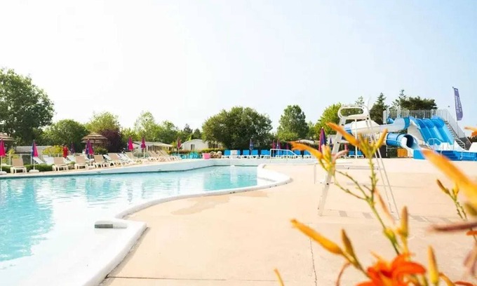 Coulanges House | Homerez - Comfortable Bungalow in Onzain with Shared Pool