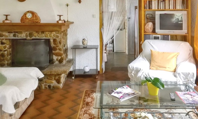 Tarbes Apartment | Homerez - Cosy Apartment in Tarbes - Terrace and Garden