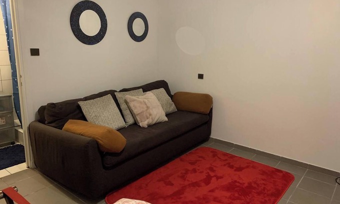 Montmorency Apartment | Homerez - Cosy Apt Montmorency