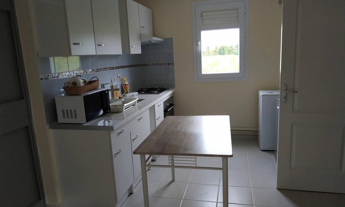 Le Lamentin Apartment | Homerez - Cosy Studio in Lamentin with Private Garden