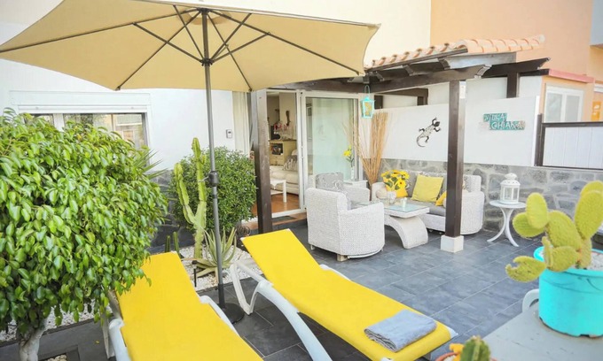 Corralejo Villa | Homerez - Elegant Villa in Corralejo