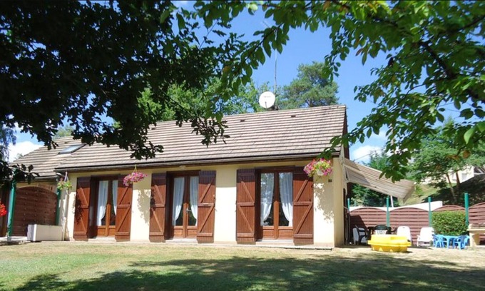 Marcillac-la-Croisille House | Homerez - Nice house with garden and terrace & Wifi