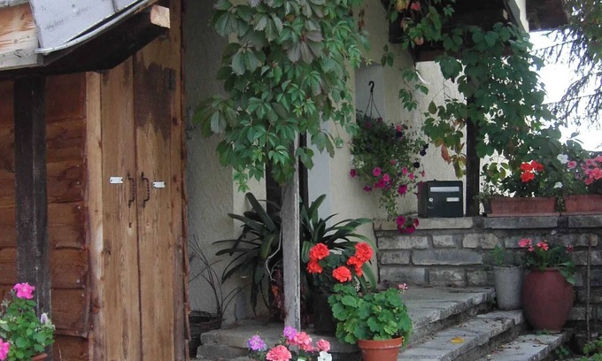Saint-Leger-les-Melezes House | Homerez - House in Saint-Léger-les-Mélèzes