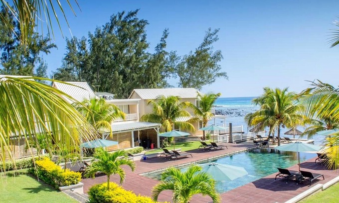 Pointe Aux Piments House | Homerez - House for 4 ppl. with shared pool at Pointe aux Biches, Camp Bestel