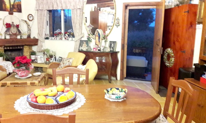 Siggiewi House | Homerez - House 2 km away from the beach for 2 ppl. with jacuzzi at Siġġiewi