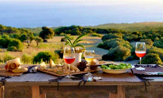 Bolonia House | Homerez - House 2 km away from the beach for 3 ppl. with garden at El Chaparral