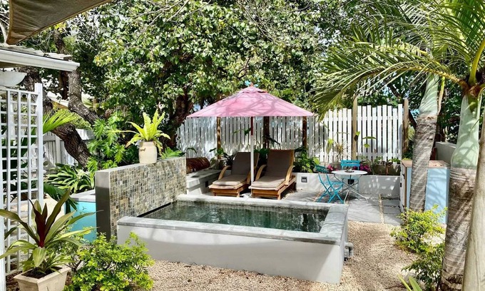 La Mivoie House | Homerez - House at Ilot Fortier