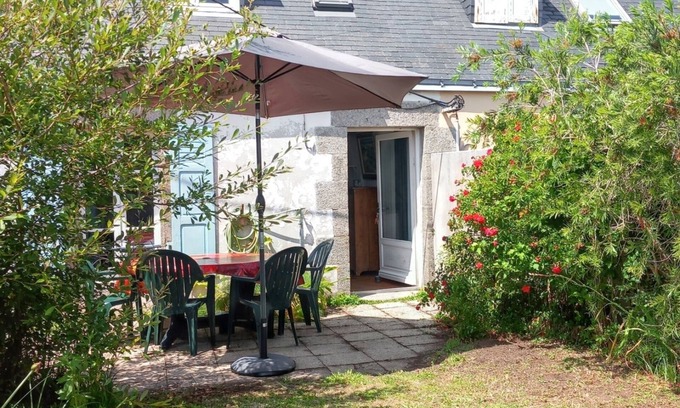 Camaret-sur-Mer House | Homerez - House in Camaret-sur-Mer