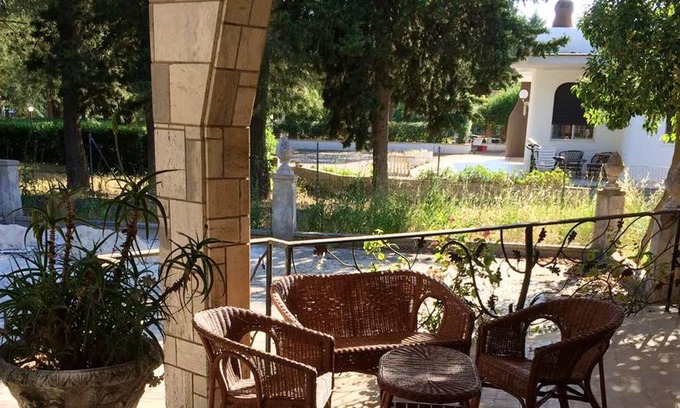 Gioia del Colle Apartment | Homerez - Nice appartement for 4 ppl. with garden and terrace at Gioia del Colle