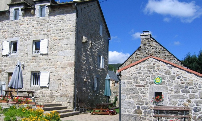 Le Malzieu-Forain House | Homerez - Nice house With mountain view and terrace