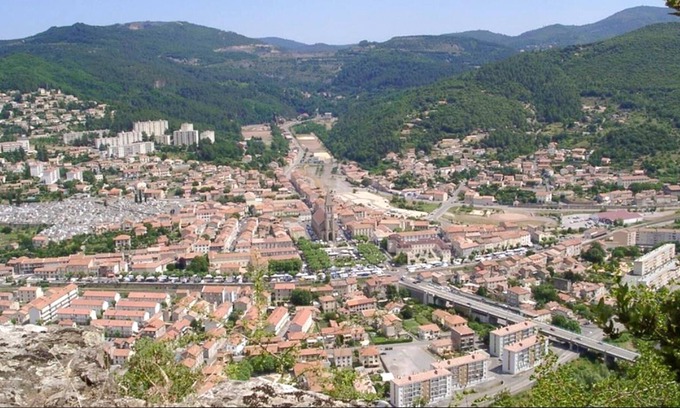 La Grand'Combe House | Homerez - Nice house for 6 ppl. with terrace at La Grand-Combe