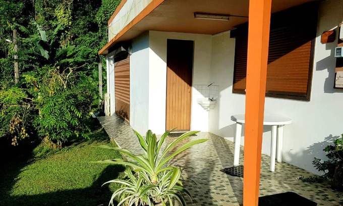 Le Lorrain House | Homerez - Nice house for 2 ppl. with terrace at Le Lorrain