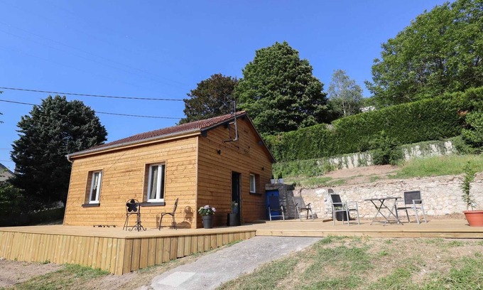 Vernon House | Homerez - Nice house for 2 ppl. with terrace at Vernon