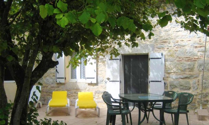 Cajarc House | Homerez - Nice house for 5 ppl. with garden and terrace at Cajarc