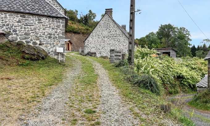 Chastreix House | Homerez - Spacious countryside house in Chastreix with fireplace