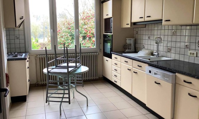Val-d'Oust House | Homerez - Spacious house for 6 ppl. with garden at Val d'Oust