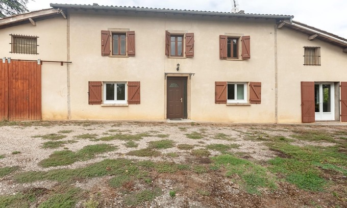 Puycelci House | Homerez - Spacious house for 6 ppl. at Puycelsi