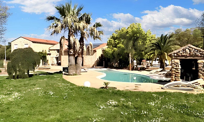 Laroque-des-Alberes Villa | Homerez - Villa in Laroque-des-Albères.